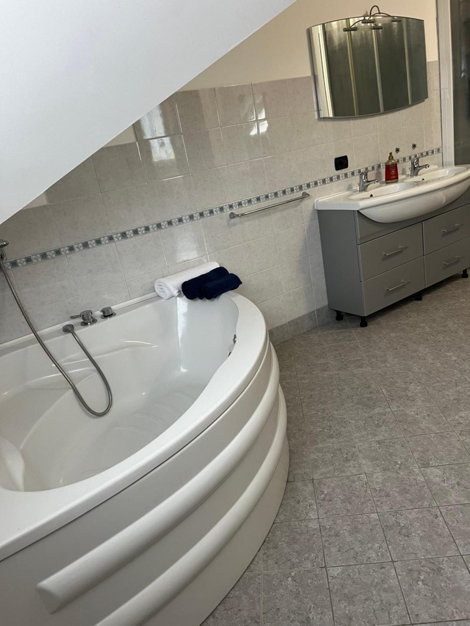 Casa I Cedri Apartment Borgo San Dalmazzo Ngoại thất bức ảnh